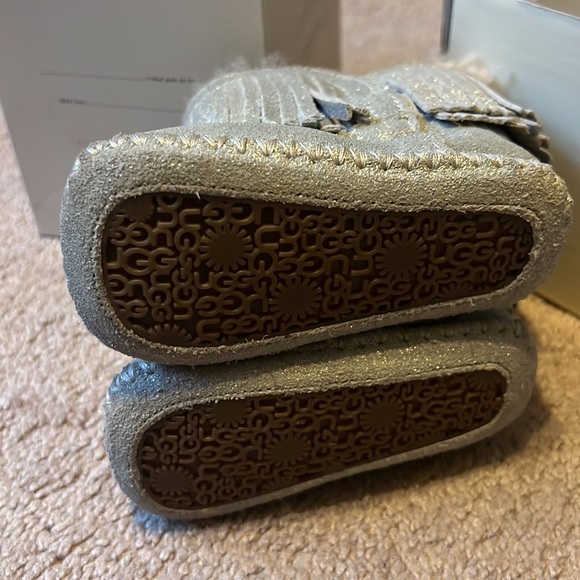 UGG | gold boots baby 2/3 - Picture 4 of 5